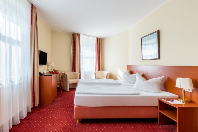 Städtereisen Kurzurlaub zu zweit im 4* AZIMUT Hotel Dresden