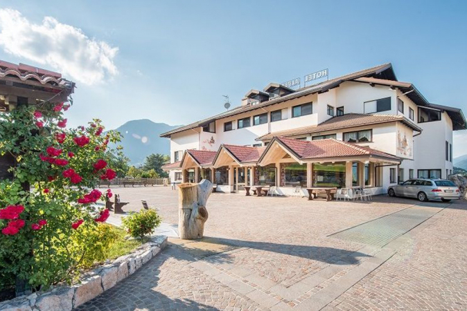 4 days of relaxing vacation for two in Trentino-Alto Adige at Hotel Alpenrose in Vattaro