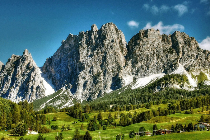4 días de relajantes vacaciones en Italia para dos en el Hotel Camina Suite & Spa de 4 * en el corazón de Cortina d’Ampezzo