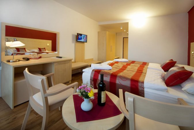 3 days for 2 in the 3* Hotel Krystal in the Czech capital Prague